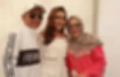 Setengah Abad Menyandang Status Janda, Ayah Ayu Ting Ting Malah Bongkar Anak Perempuannya Dilamar Sosok Ini, Seorang Bapak-bapak?