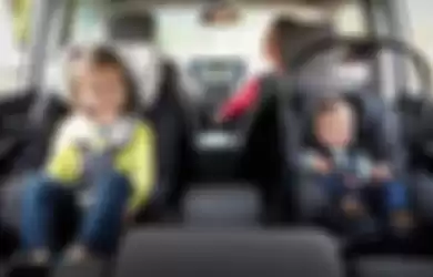 Car seat dibutuhkan saat kendarai mobil bareng anak kecil