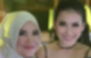 Emosinya bak Tersiram Bensin karena Murka Acara Ayu Ting Ting Dibanding-bandingkan dengan Nagita Slavina, Umi Kalsum Langsung Beri Balasan Menohok pada Sosok Ini dengan Kata-Kata Pedas: Nggak Malu ya Nyampah?