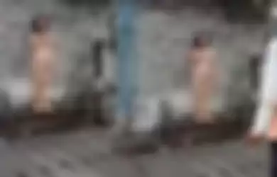 Viral video seorang wanita telanjang berdiri di pinggir jalanan Kota Surabaya