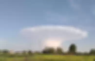 Langit berbentuk ledakan nuklir di Ukraina