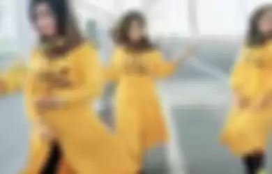 Tangkapan layar video tiktok 3 perempuan menari India di Jembatan Suramadu. 