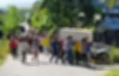 Viral Video Ratusan Warga Paksa Buka Peti Jenazah Pasien Covid-19 di Sulawesi Selatan, Petugas Tak Bisa Berdaya, Kerabat Ngotot: Gara-Gara Tertusuk Kelor Dinyatakan Corona, Kami Menolak!