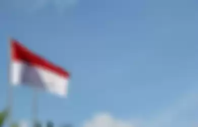Bendera Merah Putih, simbol negara Indonesia.