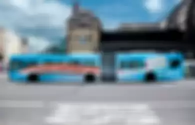 Penampakan keren bus yang menjadi media iklan.