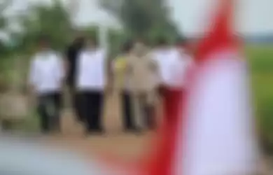 Presiden Jokowi bersama jajaran menteri termasuk Menteri Pertahanan, Prabowo Subianto