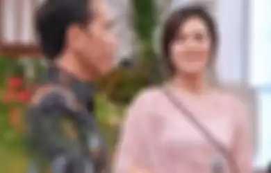 Melihat penampilan Raisa Andriana saat foto bareng Presiden Jokowi di tengah pandemi yang jadi sorotan netizen