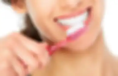 Cara Ampuh Memutihkan Gigi yang Kuning dengan Baking Soda, Mudah dan Hasilnya Langsung Terlihat