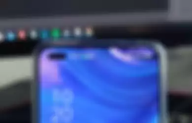 Dual Punch Hole Oppo Reno4