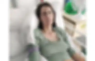 Positif Covid-19 Tapi Tak Punya Gejalanya, Wanita yang Dulunya Sehat Bugar Ini Alami Kelumpuhan hingga Hampir Meninggal, 'Aku Kira Stroke, Tapi Bukan'