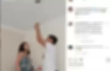 Vanessa Angel bikin heboh netizen usai pamer video saat dasternya melorot di depan suami 