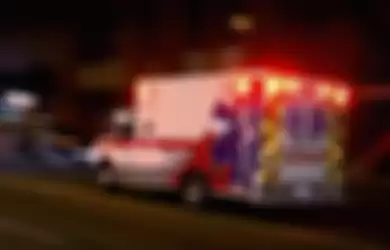 Membawa pasien kritis, mobil ambulans di Garut sempat dihalangi mobil kijang, hingga tak bisa segera ke rumah sakit.