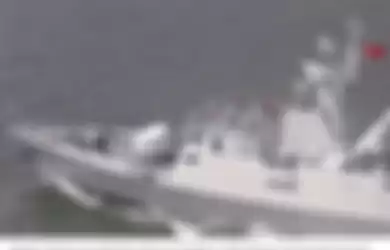 Tangkapan layar foto kapal PLA yang mengawasi Laut China Selatan