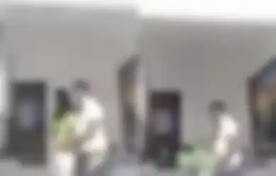 Lupa Matikan Kamera Setelah Rapat Online, Skandal Pejabat Daerah Berhubungan Badan dengan Sekretarisnya Sendiri Terbongkar,  Rakyat Marah Langsung Menuntutnya