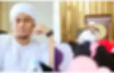 Dulu Jadi Idola Banyak Orang, 8 Musisi Ini Hadapi Kisah Penuh Haru Kala Memutuskan untuk Hengkang dari Dunia Musik demi Jemput Hidayah