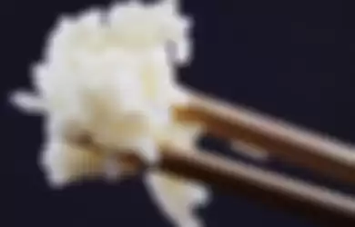 Makan nasi putih