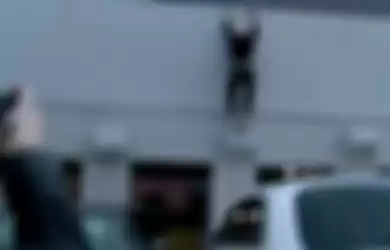 Cuplikan video Taylor Momsen parkour