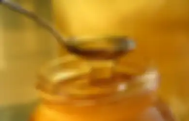 Terbongkarnya Sindikat Pembuat Madu Palsu yang Sulit Dibedakan dengan Madu Asli, Cara Tes Madu yang Selama Ini Kita Lakukan Ternyata Salah!