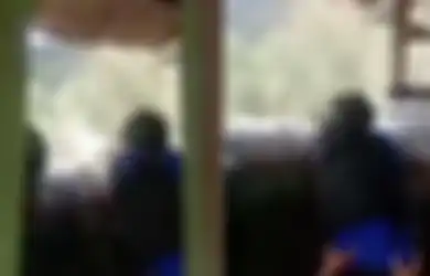 Gunakan Warga Sebagai Tameng Hidup, Detik-detik KKSB OPM Hujani Pos TNI dengan Peluru Terekam Jelas, Ngeri!