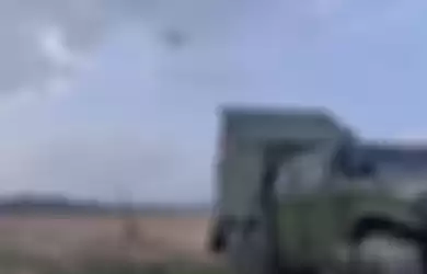 Rekaman video menunjukkan drone kamikaze sedang diuji coba bulan lalu. 