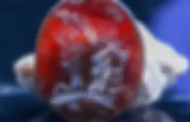 Berusia 2.000 Tahun Lebih, Cincin Yahudi yang Misterius Ini Ditemukan di Tembok Barat Yerusalem, Penggambaran Terang Vs Kegelapan?