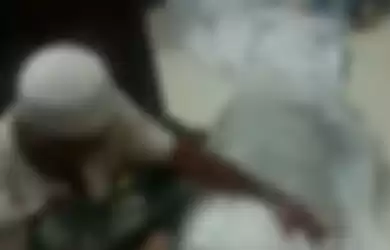 Video viral jenazah Covid-19 diduga bola matanya copot dari kelopaknya gegerkan warga Probolinggo, Jawa Timur.
