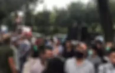 Tiba-tiba Balai Kota Jakarta Dipenuhi Kerumunan, Anies Diminta Putus Hubungan dengan Habib Rizieq, Ada Apa?