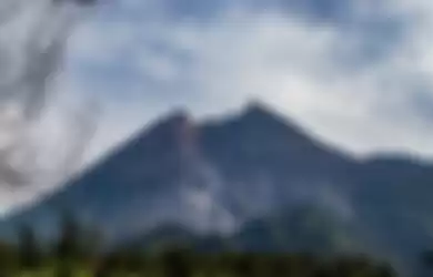 Ilustrasi gunung Merapi.