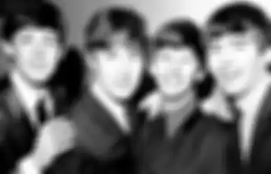 The Beatles (dari kiri ke kanan) Paul McCartney, John Lennon, Ringo Starr, dan George Harrison.