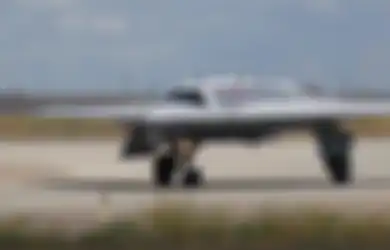 Sanggup Bawa 5.987 Kilogram Amunisi, Rusia Pamer Drone Okhotnik-B, Inilah Keistimewaannya