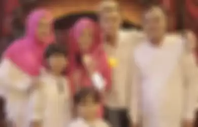 Putri Delina akhirnya membongkar permintaan terakhir mendiang Lina Jubaedah, ibunya, sebelum meninggal dunia. Langsung nangis.