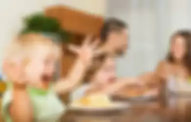#FamilyQuality ajarkan Si Kecil makan sendiri