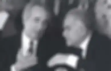 Pengkhianatan Politik Terbaru, Bahkan Sejarah Mencatat Pertemuan Diam-diam Tahun 1976 dengan PM Israel Mengenakan Wig, Kumis, dan Kacamata Palsu
