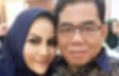 Penyanyi dangdut Nita Thalia bersama Nurdin Rudythia 