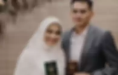 Pedangdut Ikke Nurjanah dikabarkan menikah lagi, Jumat (5/2/2021). Ikke Nurjanah disebutkan melepas status janda dan menikah kembali. 