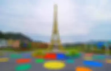 Replika Menara Eiffel di Kampung Sarosah, Kabupaten Lima Puluh Kota, SumBar.