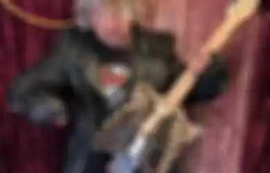 Fans Metal Bikin Gitar dari Tulang-Belulang Pamannya, Dinamai 'Skelecaster'
