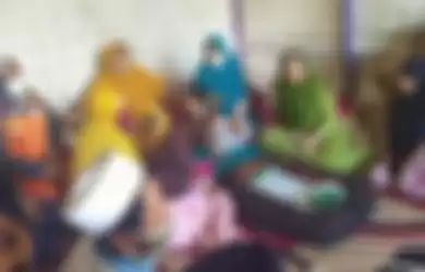 Geger seorang perempuan di Desa Sukapura, Kecamatan Cidaun, Kabupaten Cianjur tiba-tiba melahirkan tanpa merasa hamil.