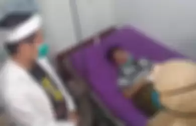 Anggota DPR RI Dedi Mulyadi jenguk bocah yatim yang dihajar gara-gara manjat pagar