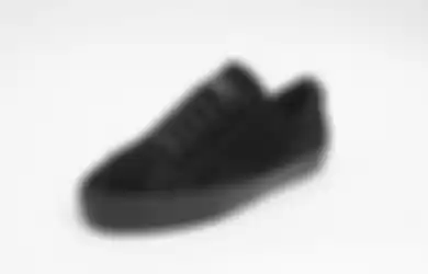 Sneakers Low Brand Lokal All Black Rebellion Footwear