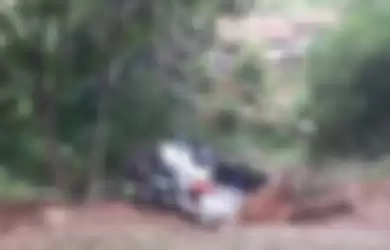 Kecelakaan bus yang terjun ke jurang di Sumedang tinggalkan duka  mendalam pada keluarga, ini dia penampakan terakhir Bus PO Sri Padma Kencana sebelum kecelakaan.