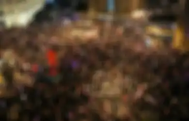 Diiming-Imingi Penerbangan Langsung dari Tel Aviv ke Mekkah, Nyatanya Ribuan Rakyat Israel Tetap Ingin Netanyahu Mundur Bahkan Sampai Berharap Ia Kalah di Pemilu Israel Besok