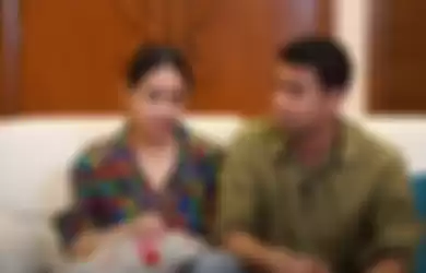 Nagita Slavina bereaks temukan foto cewek di dalam dompet Raffi Ahmad.