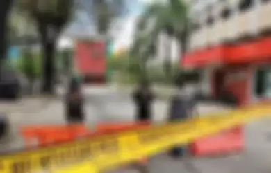  bom bunuh diri meledak di area Gereja Katedral Makassar.