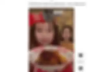 Tangkapan layar dari TikTok Sica Kohl yang bikin netizen gemes saat dirinya membuat varian eskrim rasa samyang