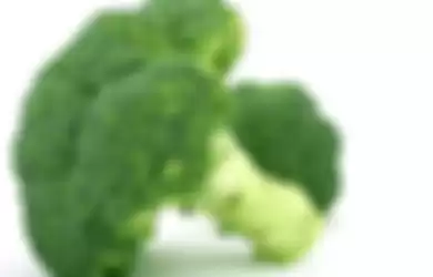 Mengonsumsi brokoli atau sayuran yang mengandung vitamin C atau Zinc akan berdampak baik saat berpuasa. 