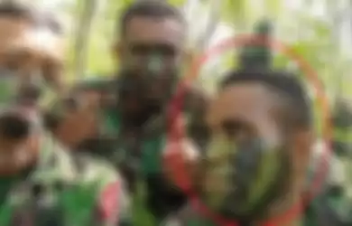 Lucky Matuan (kanan), mantan prajurit TNI yang membelot jadi anggota KKB Papua