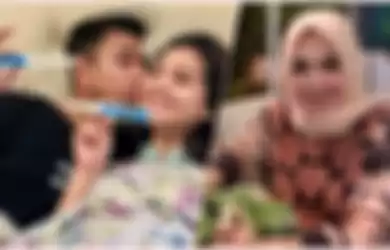 Air Mata Bahagia Mengucur Deras Saat Umumkan Hamil Anak Kedua, Rieta Amalia Justru Minta Nagita Slavina Hentikan Kebiasaan Buruk ini Selama Hamil