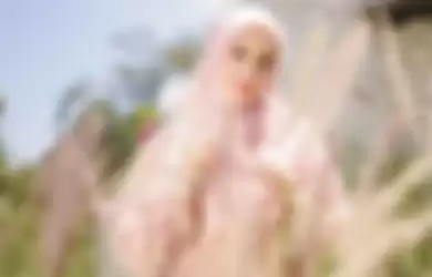 Koleksi Hijab Kekinian Ala Laudya Cynthia Bella