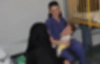 Terlibat Kecelakaan di Jalur Gaza Bersama Orangtuanya, Perawat Yahudi Ini Sukarela Menyusui Bayi Palestina yang Terluka, Sebut Tak Tega Mendengarnya Menangis Selama 7 Jam